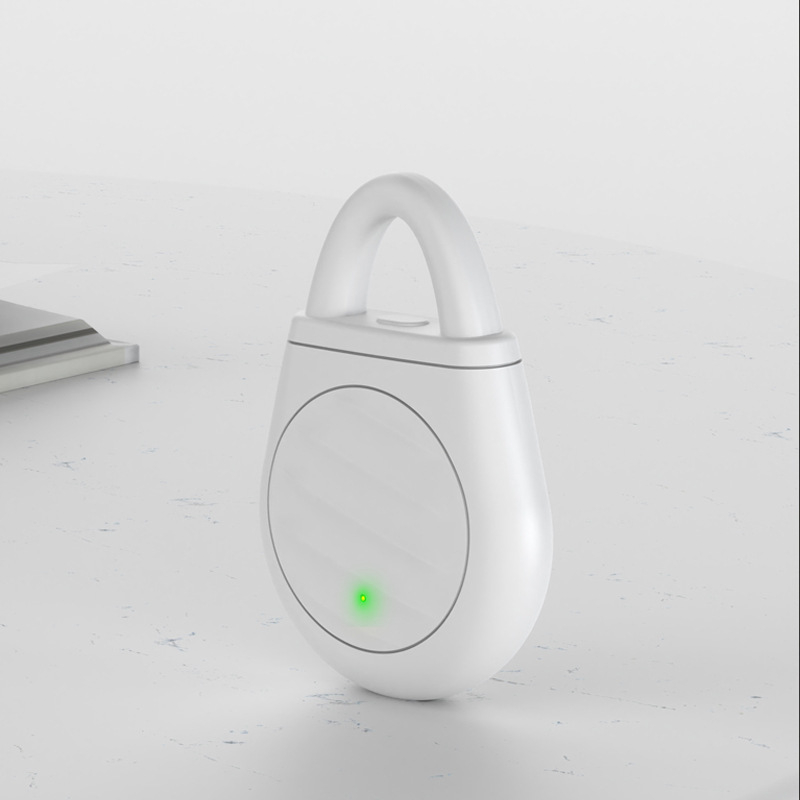 🔥Limited time offer Buy 3 get 3 free！🐦No more trouble from birds, beasts and locusts！Portable Ultrasonic Bird Repellent Keychain